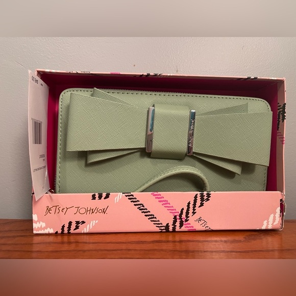 Betsey Johnson Handbags - Betsey Johnson Wristlet NEW in Box with tag Zip Around Wallet Sage Green Big Bow